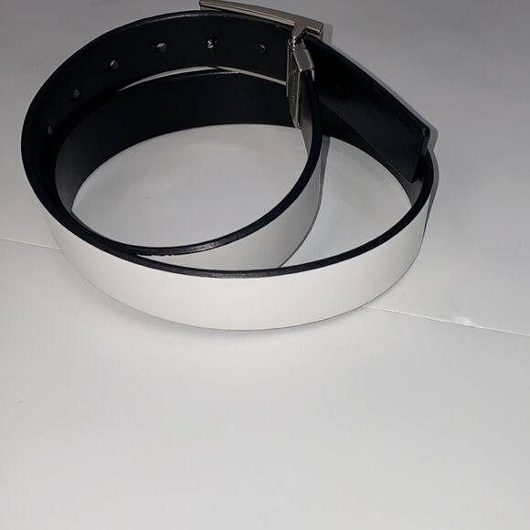 Kenneth Cole Reaction Reversible Black White Belt - Picture 7 of 12